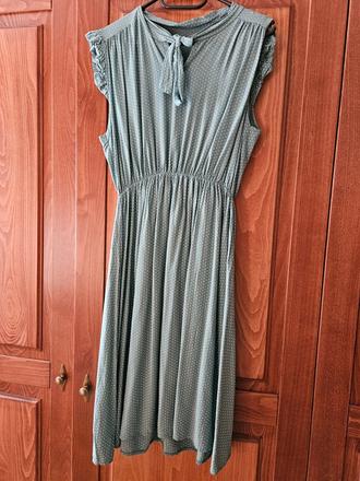 Krásne bodkové šaty, s