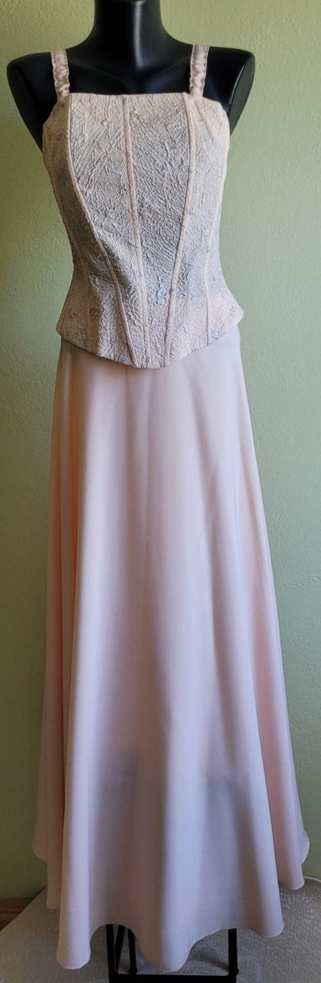 Spoločenské šaty, 40