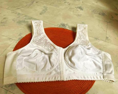 Saténová kojenecká podprsenka, 95,d