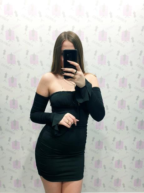 Čierne mini šaty s, s