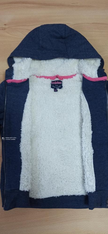 Hrejivá mikina, 140