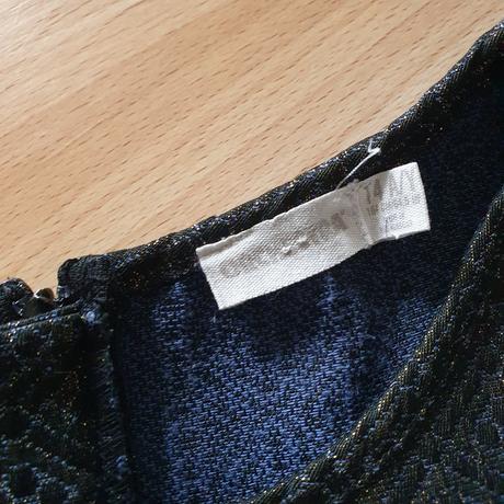 Tmavomodré šaty so zlatym, 164