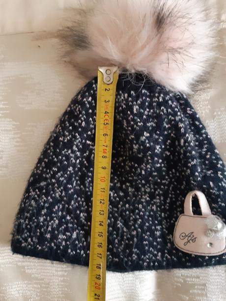 Čiapka a šál, 104