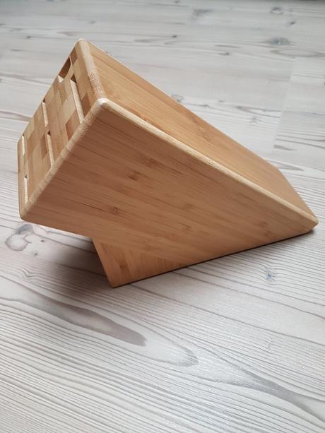 Stojan na noze wmf z bambusu,