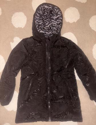 Dlhý prešívaný kabát desigual s textom v.122/128, desigual,128