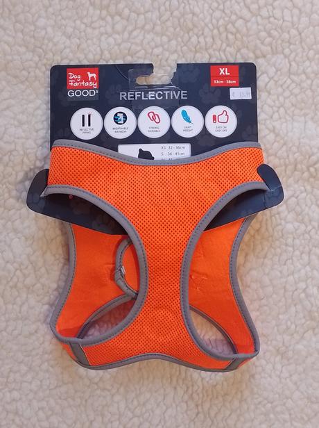 Reflexný postroj pre psa, 