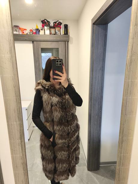 Luxusna kozusinova vesta z lisky, s