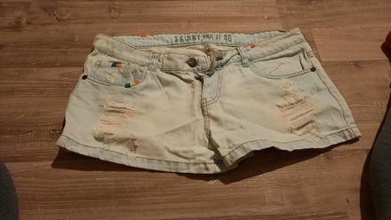 Šortky, 40