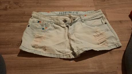 Šortky, 40