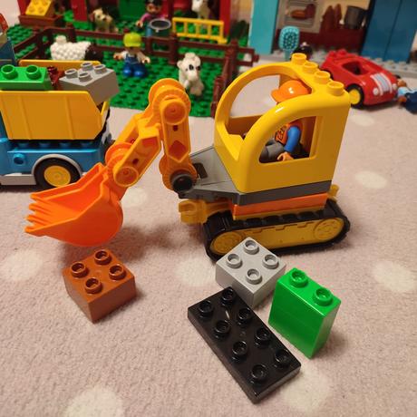 Lego duplo farma, veterinár, dom, stavebné stroje, 
