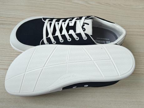 Rebound - black & white 47 y196, be lenka,47