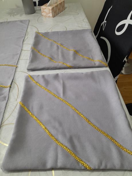 2ks návleky na vankuše so štolou, 