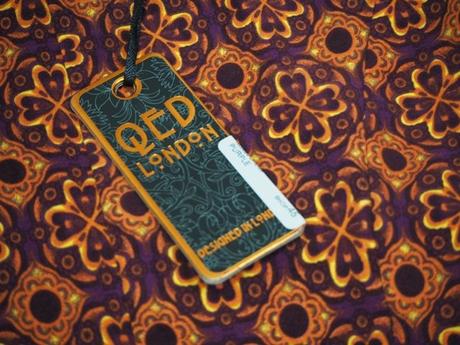 Kvalitné úpletové šaty qed london, 38