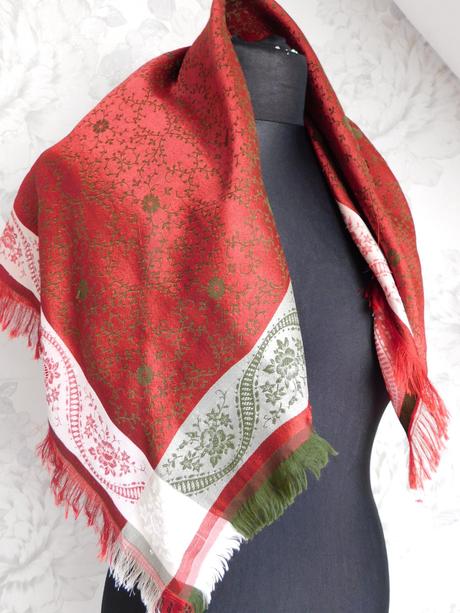 Trachten šatka ku kroju, l