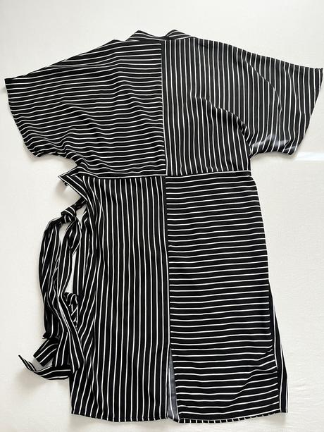 Letné pásikavé šaty, 40