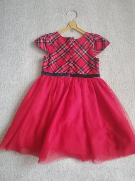 Červené šaty, vianočné, 104