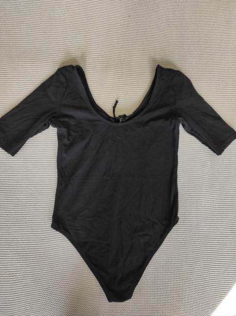 Čierne body, bershka,s