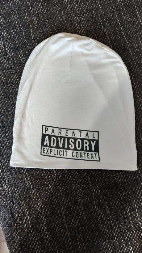 Moderna bavlnena ciapka padnuta dozadu od cca8roko, 