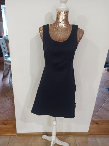 Jednoduché šaty, l