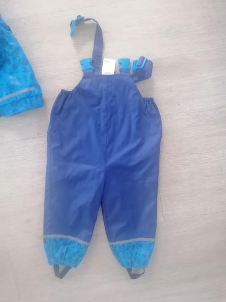 Nepremokavá súprava do dažďa, 98