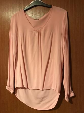 Príjemná ľahká blúzka, s