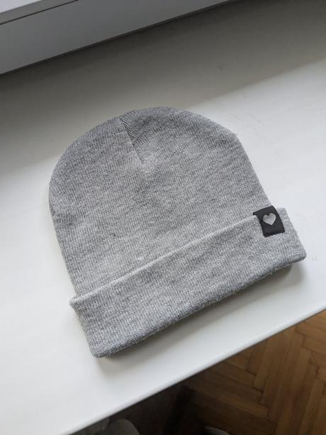 Sivá čiapka, sinsay