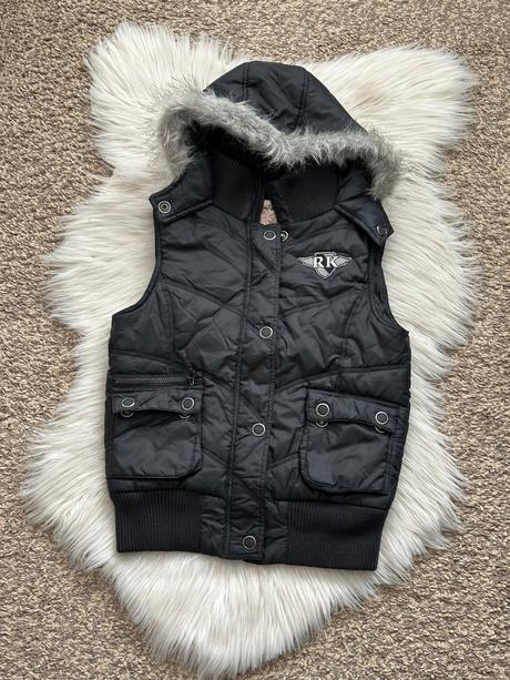 Prechodná vrchna vesta s kapucňou a kozusinou s/m, s