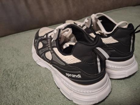 Tenisky (sprandi), sprandi,44