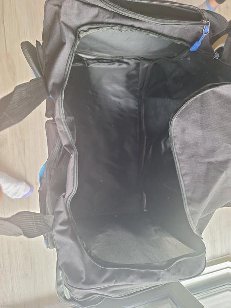 Obrovská cestovná taška, 