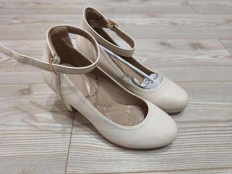 Spoločenské topánky, 38