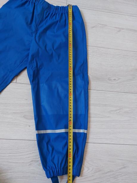 Nohavice do dažďa, lupilu,110