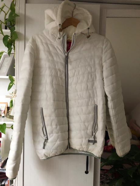 Biela bunda/ biela prechodná bunda/ jarná bunda, s