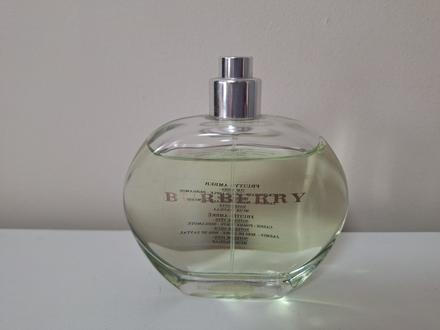 Parfém burberry,