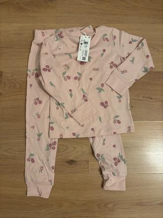 Lindex pyzamo maliny 104, lindex,104