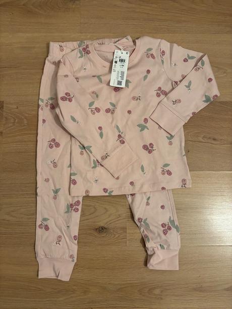 Lindex pyzamo maliny 104, lindex,104