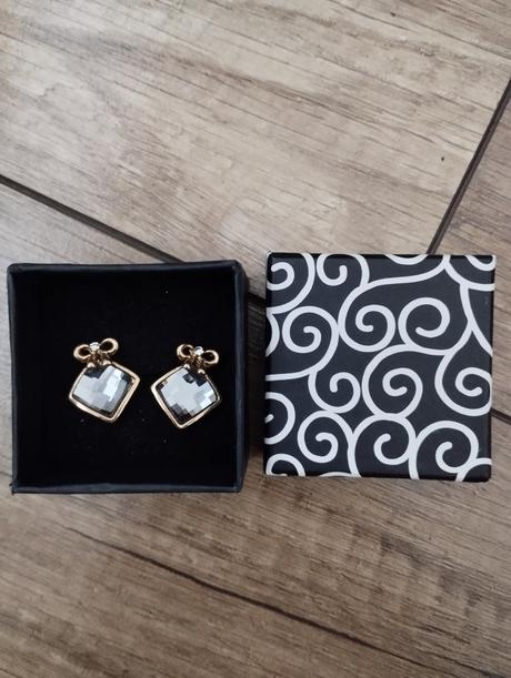 Náušnice, bižutéria so swarovskými kamienkami,