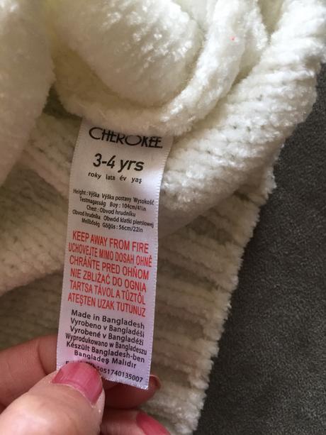 Mäkkučký pulover s flitrami, cherokee,104