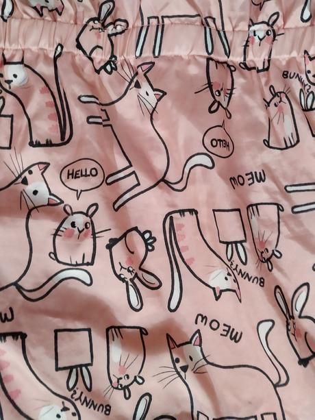 Ružová vetrovka mačky, 104