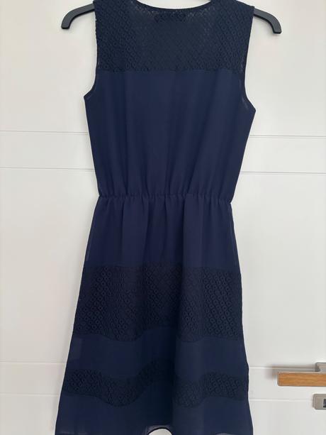 Tmavomodré šaty, m