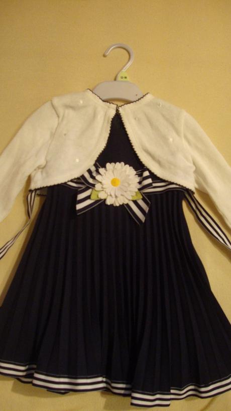 Sviatočné šaty, 98