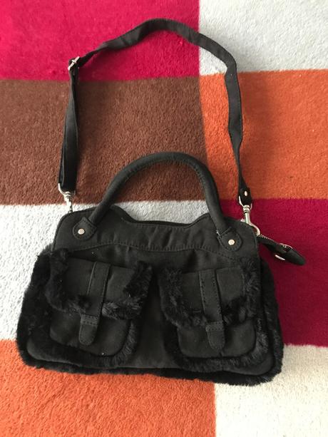 Kabelka do ruky s kozusinkou,18,5 cm x 30 cm, mango