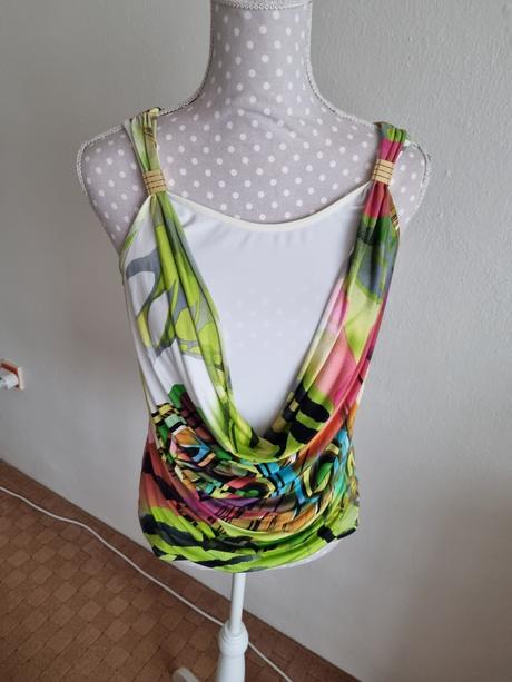 Farebný elastický top joseph ribkoff 38, 38