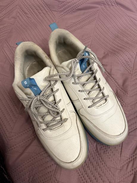 Pekne tenisky, reserved,39