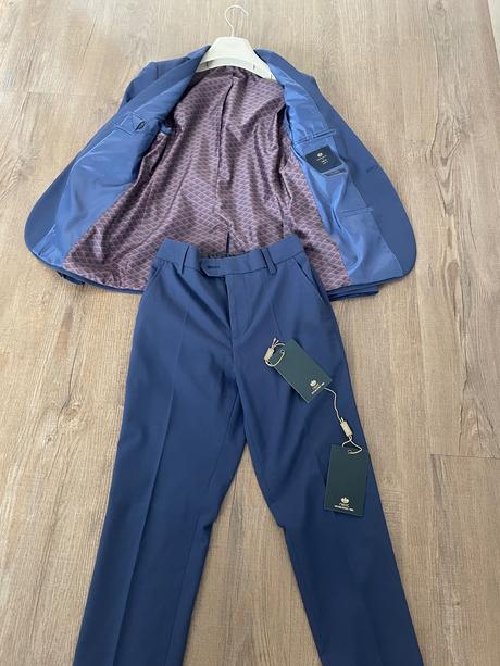 Oblek a topánky na 1. sv. príjmanie, 146