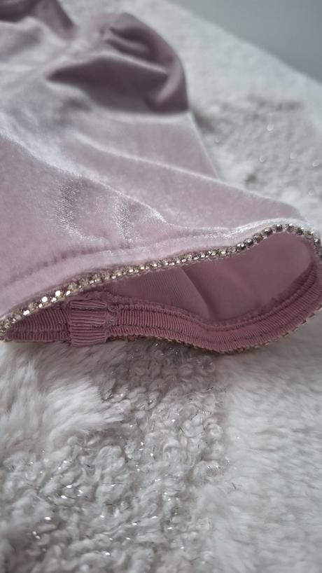 Zamatové šaty s kamienkami, reserved,122