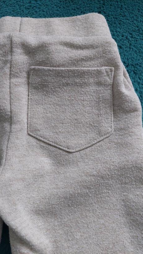 Zlaté tepláky c&a, c&a,92