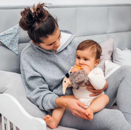 Babyono 1415 závesná hračka ant-eater allan-edgar,