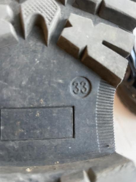 Kotniky pre dievca, reserved,33