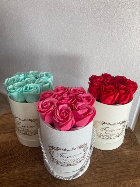 Darčekový box z mydlových ruží, 