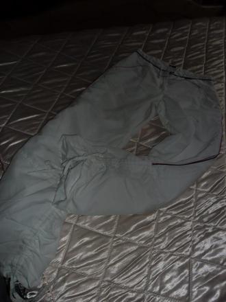 Podšité nohavice, l